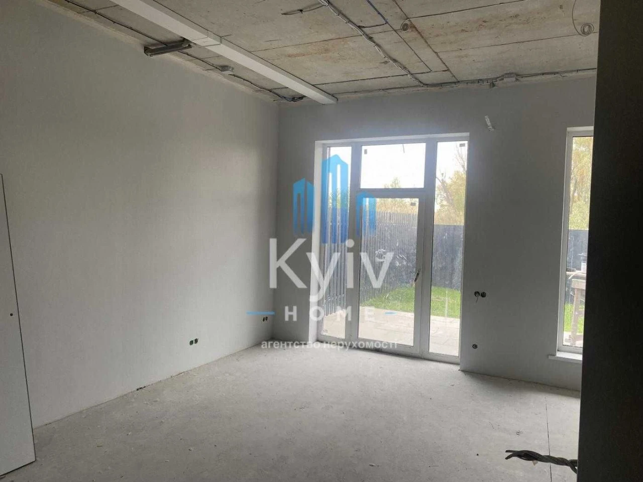 Sale of finished townhouses in the OSOKOR DELUX residential complex