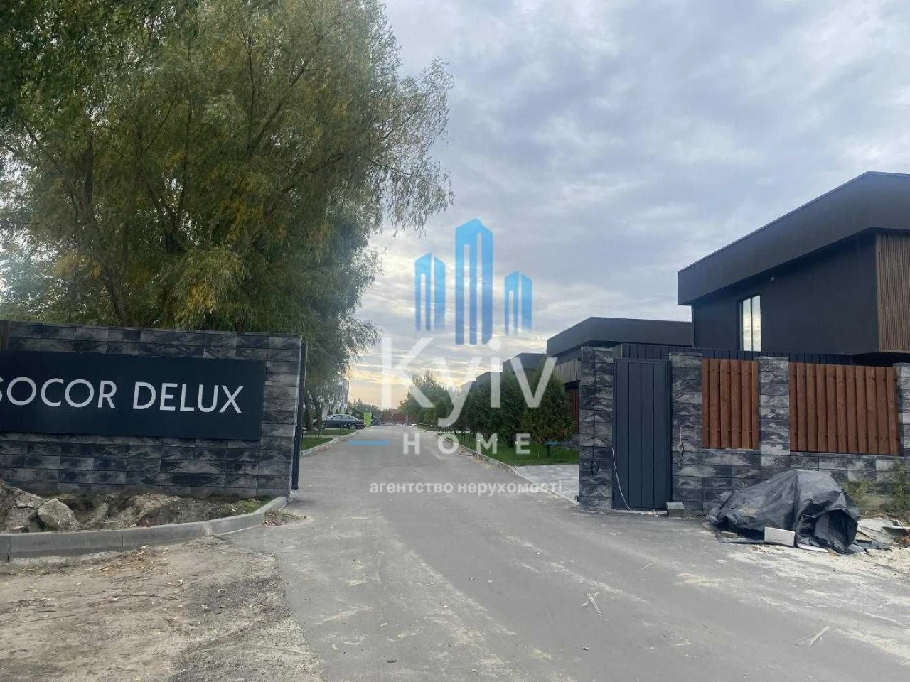 Sale of finished townhouses in the OSOKOR DELUX residential complex