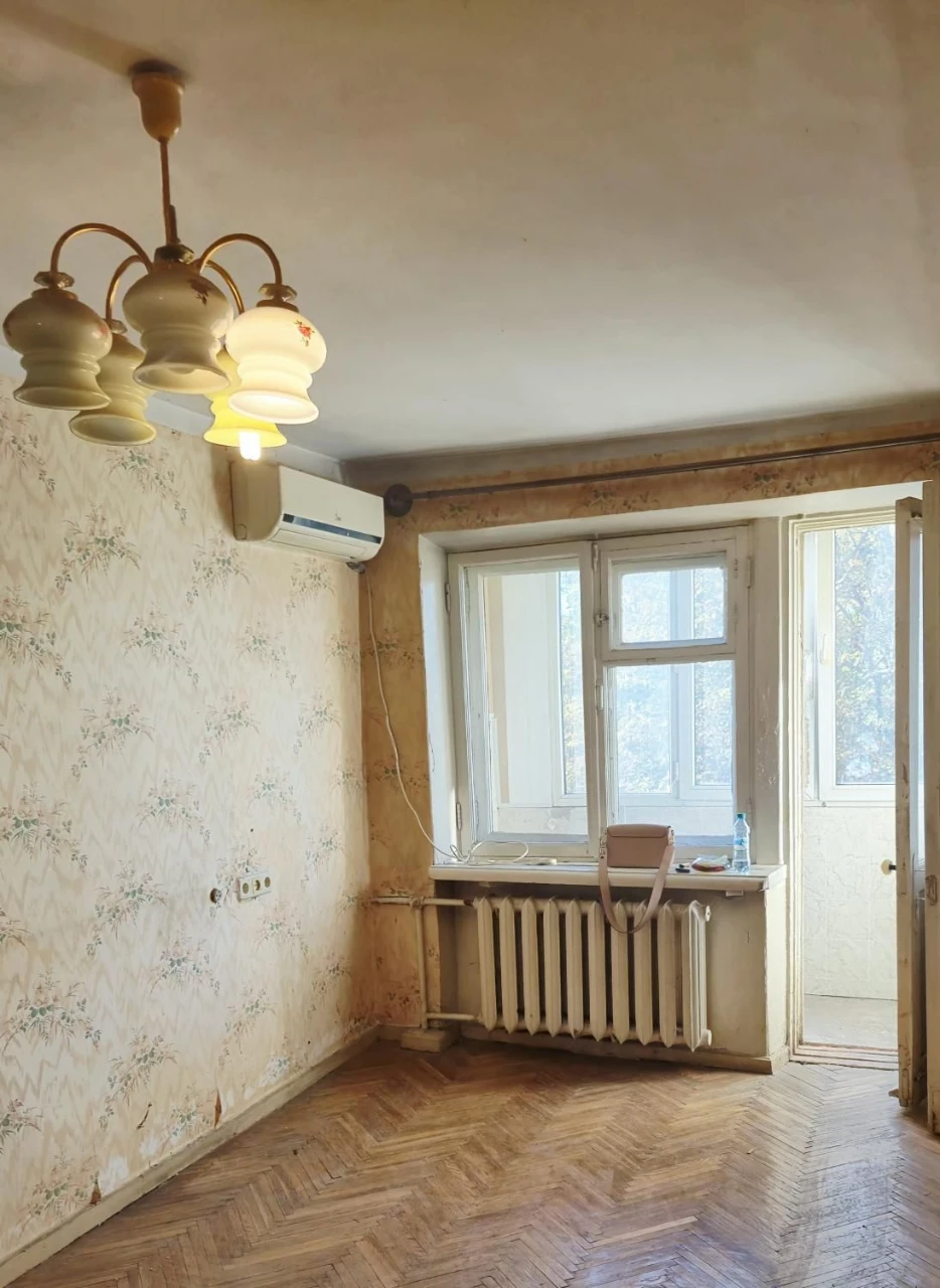 Продається 2-кімнатна квартира на Черемхах, вулиця Терешкова/Рабін