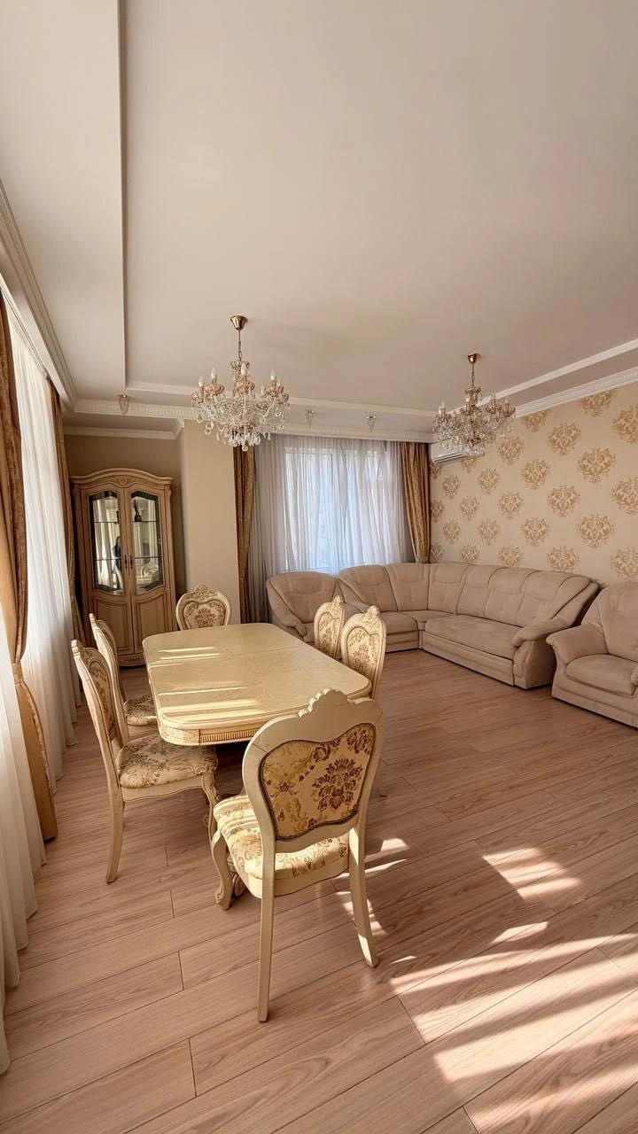 Продається квартира в Аркадії, 2 кімнати, 120 квадратних метрів