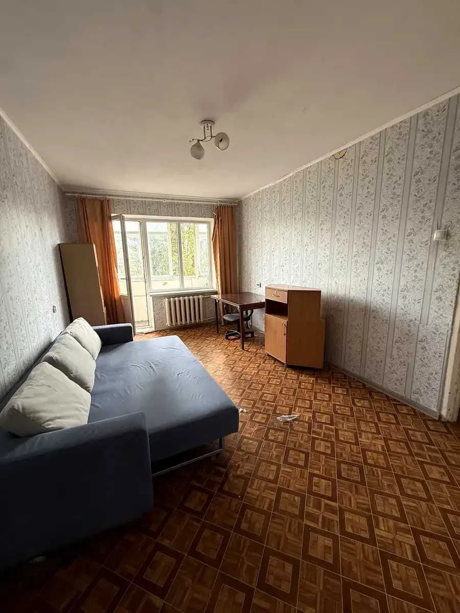 1-bedroom apartment, 2 minutes from the fountain on Krymsky Boulevard.