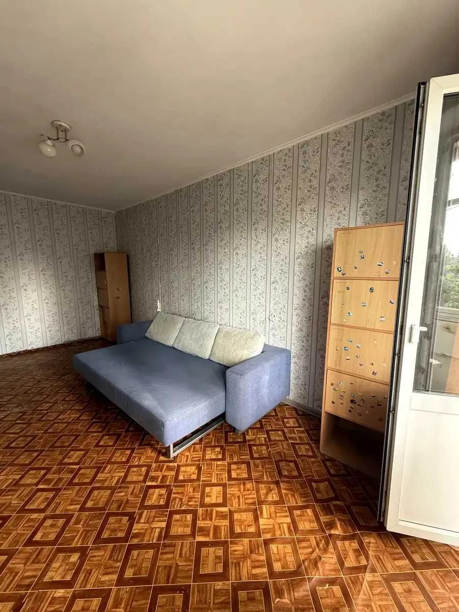 1-bedroom apartment, 2 minutes from the fountain on Krymsky Boulevard.