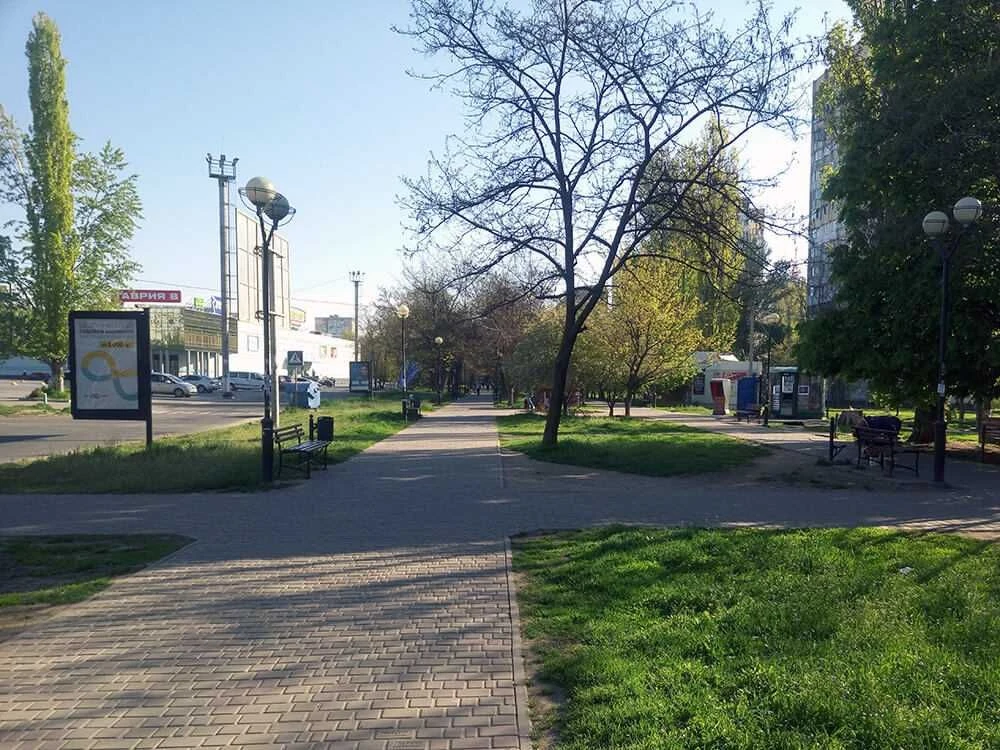1-bedroom apartment, 2 minutes from the fountain on Krymsky Boulevard.
