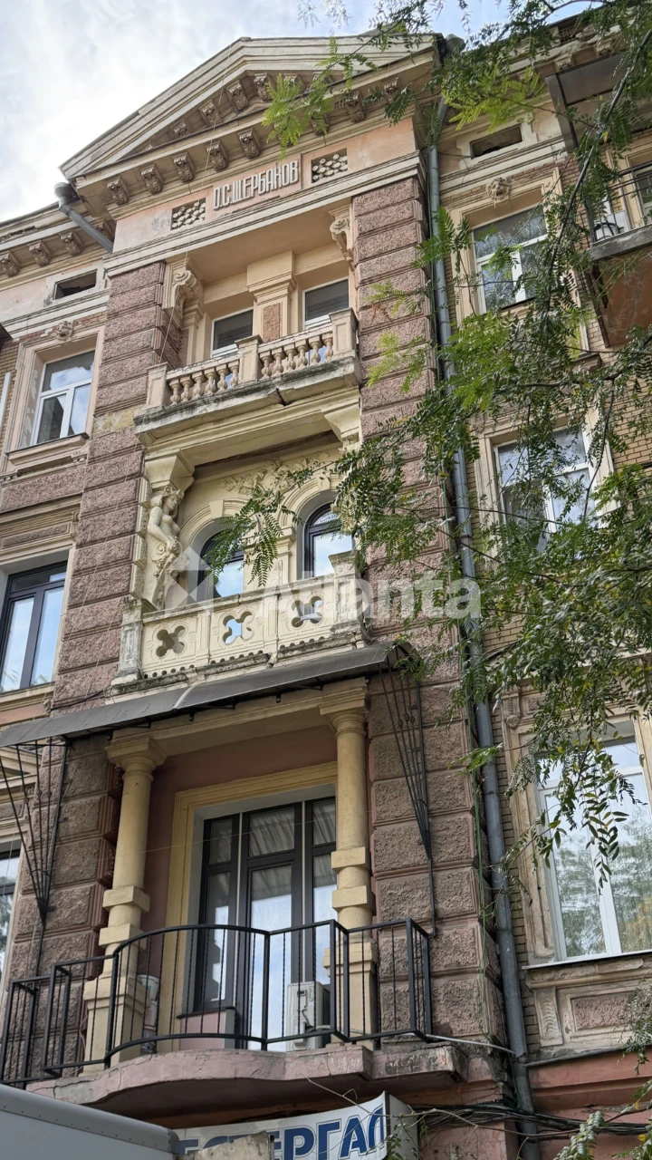 3-комнатная квартира в историческом центре Одессы