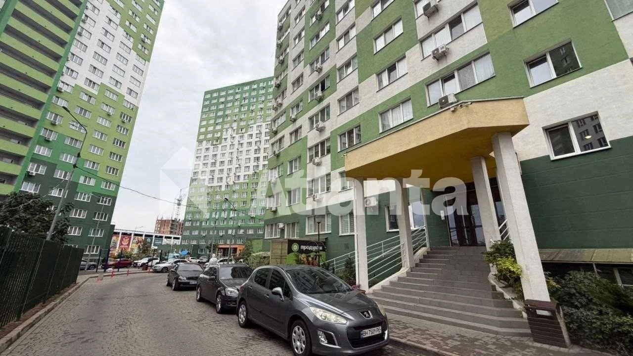 Продаётся 2 комнатная квартира с ремонтом в ЖК Острова