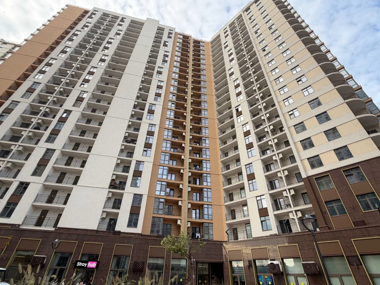 Найкраща ціна в KADORR CITY на Краснова! 2-кімнатна квартира з видом на і