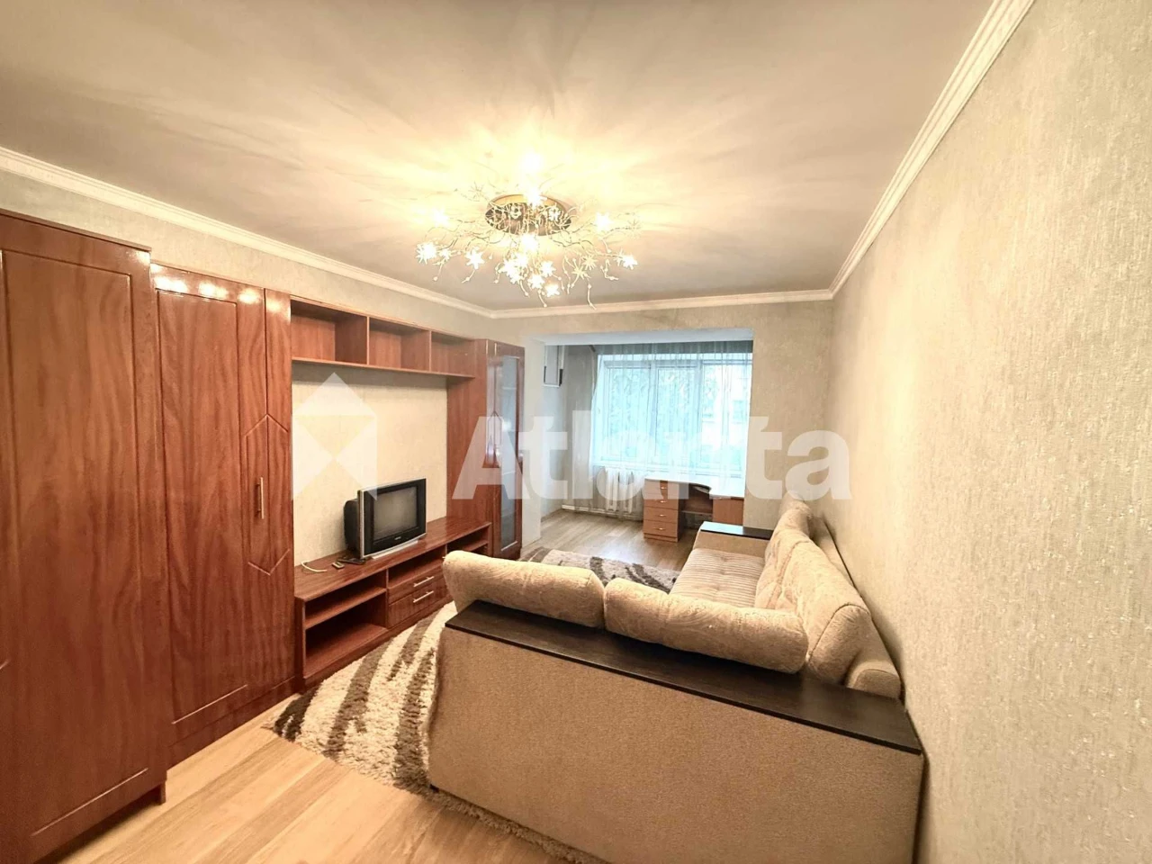 Просторная двухкомнатная квартира площадью 70 м² на улице Па