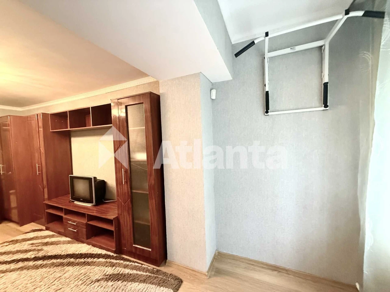Просторная двухкомнатная квартира площадью 70 м² на улице Па