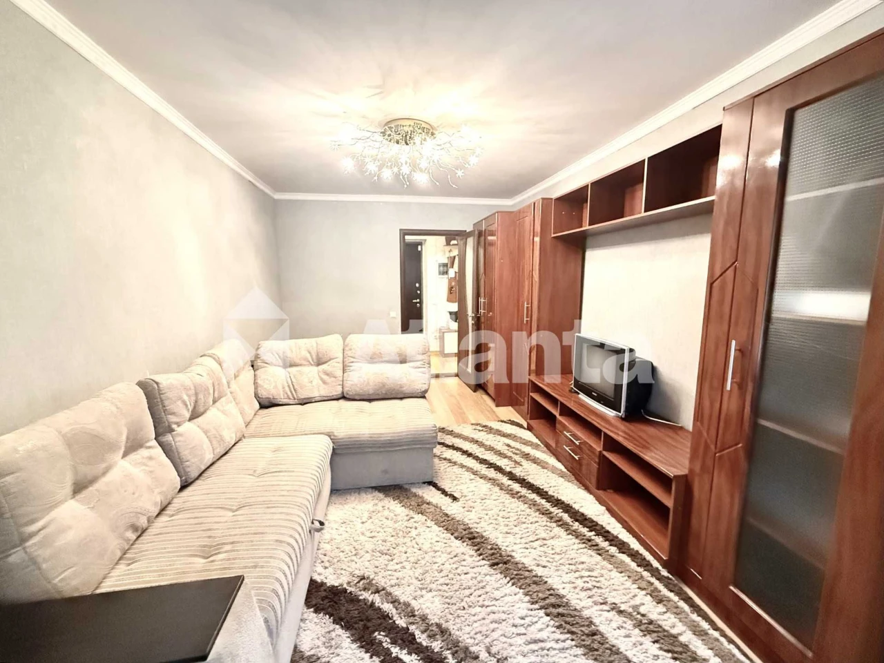 Просторная двухкомнатная квартира площадью 70 м² на улице Па