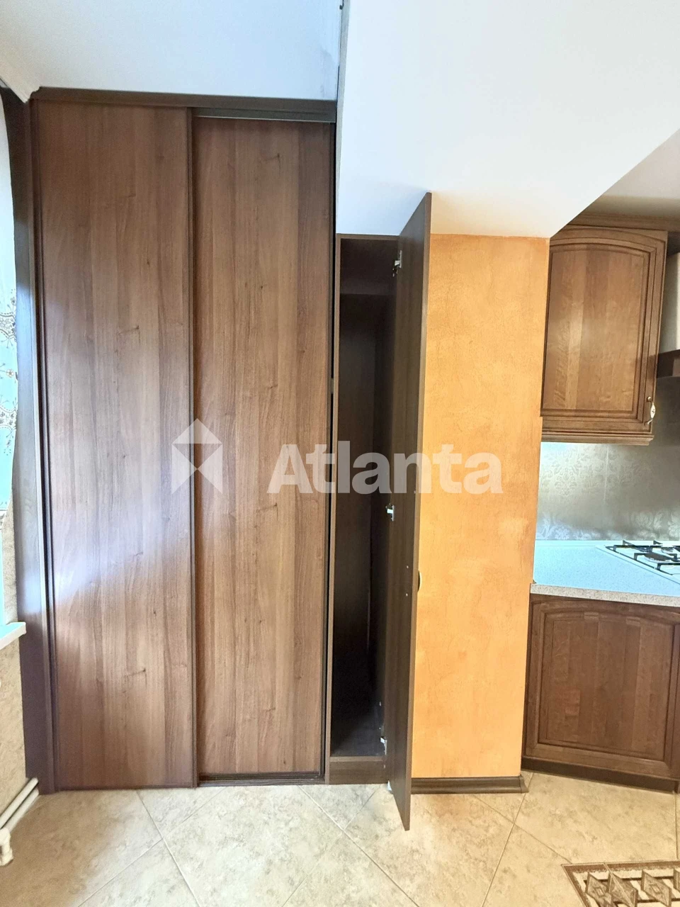Просторная двухкомнатная квартира площадью 70 м² на улице Па