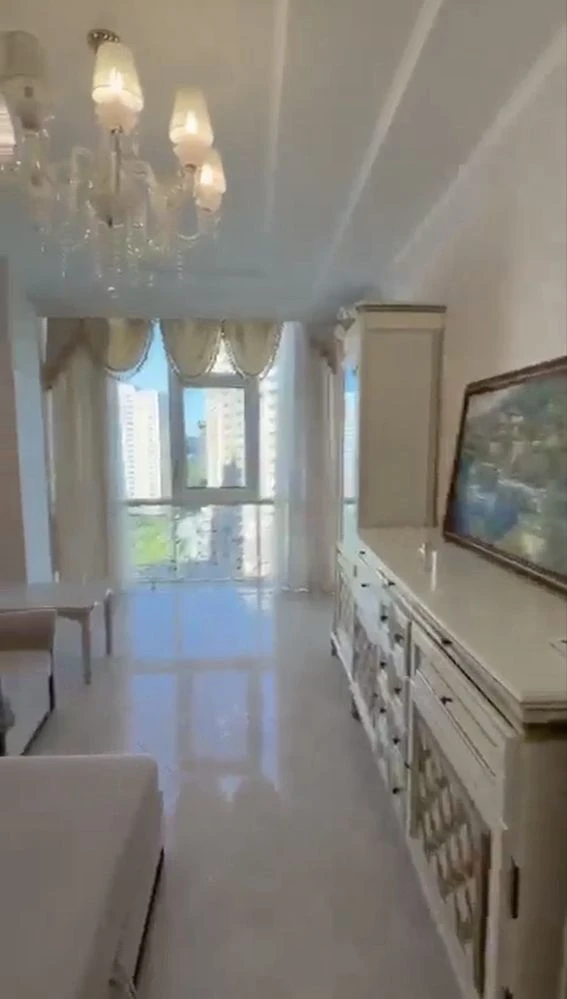 Arcadia! 6 Pearl, three separate bedrooms. Good price.