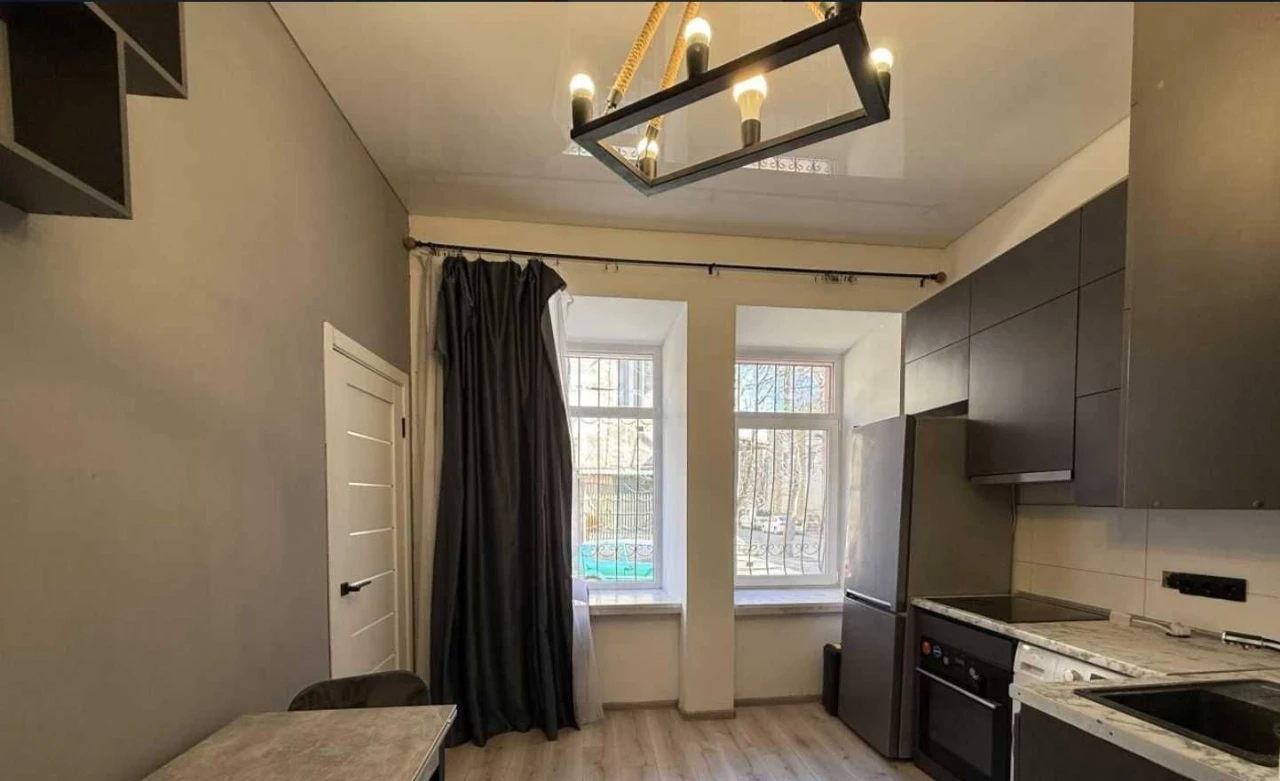 1 room apartment Modern renovation. Italian Boulevard, Belg