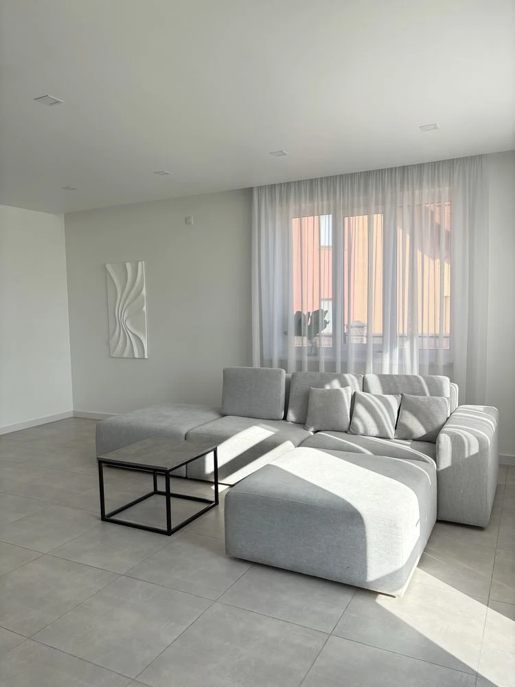 Modern house in Rivne: autonomy, fireplace, shelter