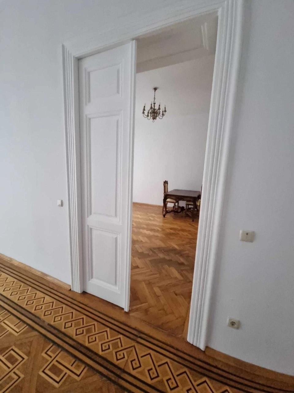 Продаж 3-кімнатного житла в центрі Львова по вул. Пантелеймона Куліша