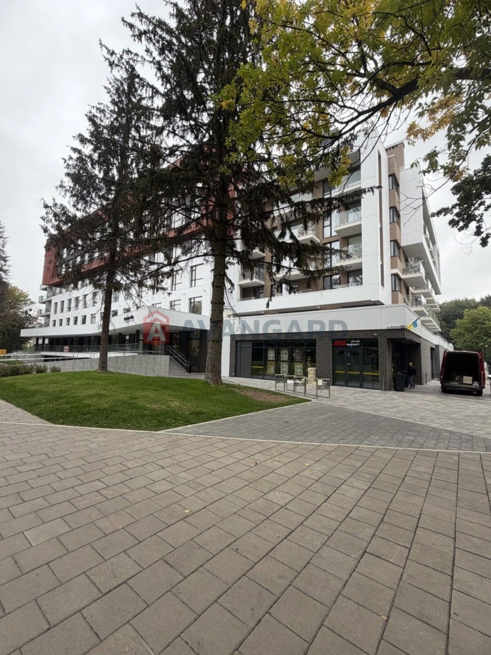 Сучасна 3кім-квартира у ЖК на вул. Зелена, 111
