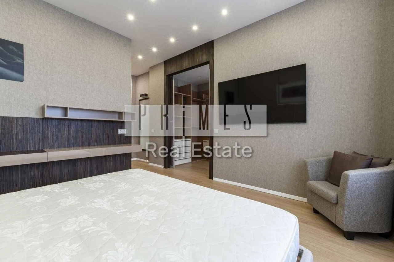 Sale of a 4-room apartment 184 sq.m. in the residential complex Novospekerski Lipki, without a common area