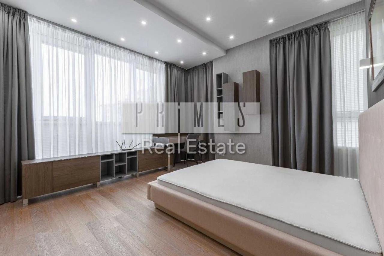 Sale of a 4-room apartment 184 sq.m. in the residential complex Novospekerski Lipki, without a common area