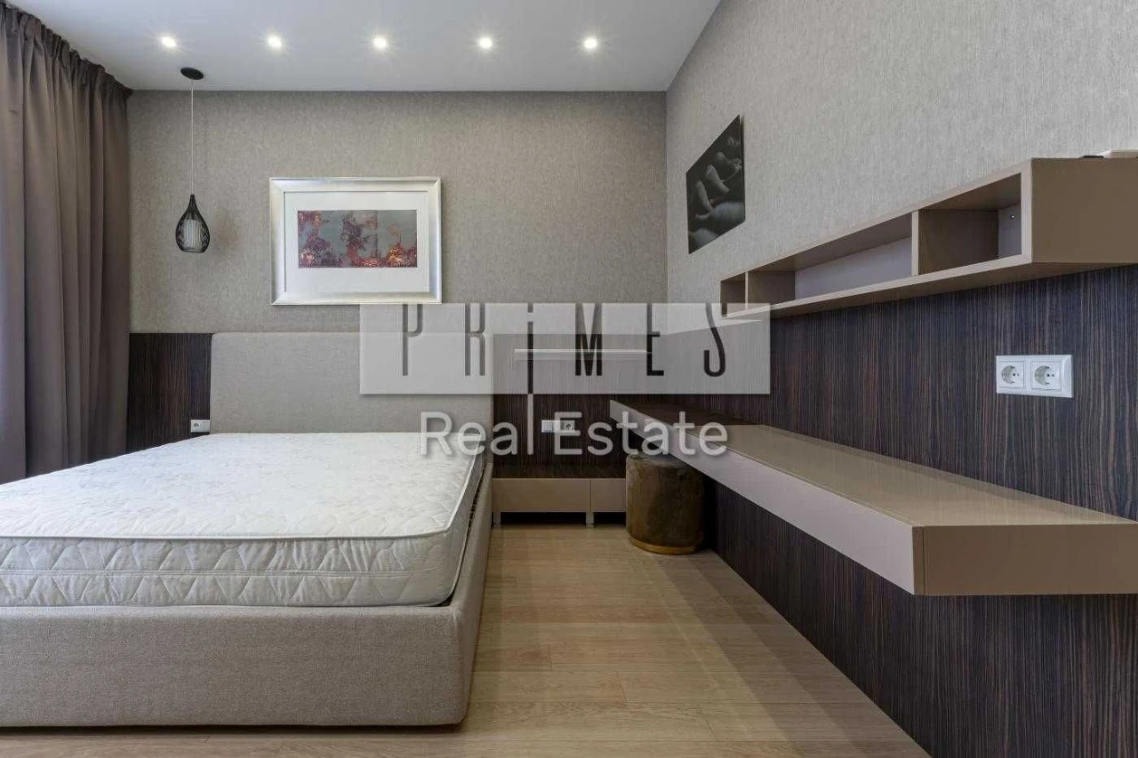 Sale of a 4-room apartment 184 sq.m. in the residential complex Novospekerski Lipki, without a common area