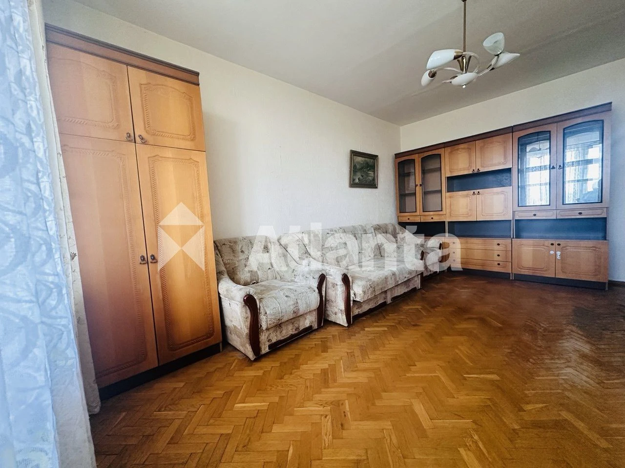 Продаж 2к квартири в серці Києва — вул. Обсерваторна(Львівсь