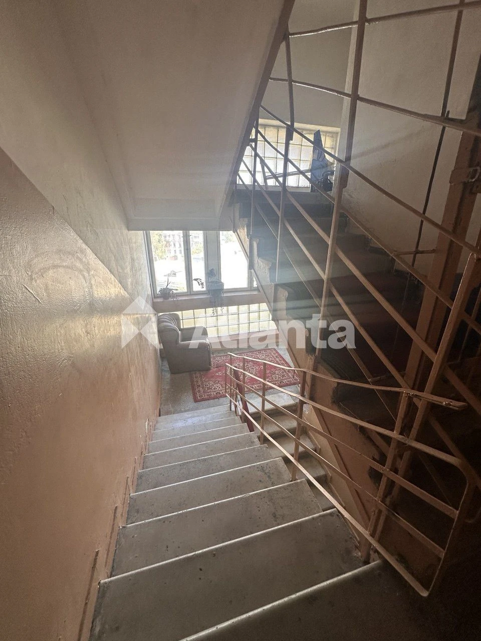 Продаж 2к квартири в серці Києва — вул. Обсерваторна(Львівсь
