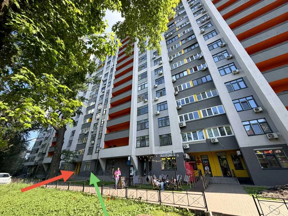 Apartment. Kyiv, Beresteyskyi Ave. (Poles)