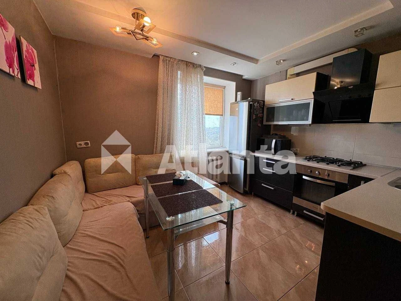 2 room apartment, in perfect condition, brick house.