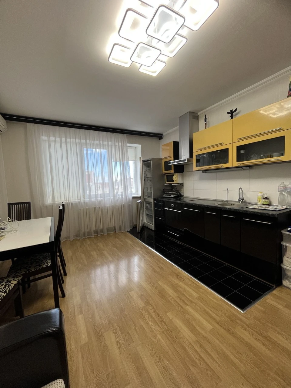 Продам 2 к. квартиру в кирпичном доме на Таирова, улица Топо