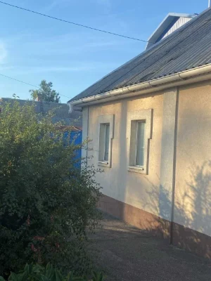 Part of a house, intersection of Blahovsnya and Chekhov streets, residential area