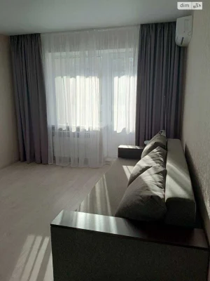 Long-Term Rental Apartment, Poczynki