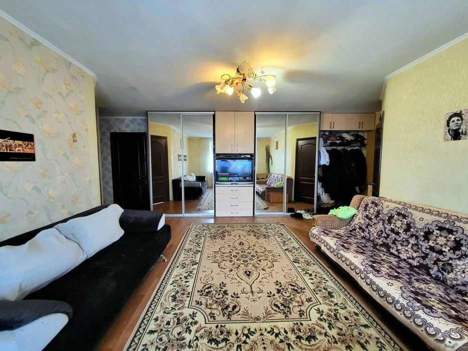 Чотирикімнатна квартира на Поділлі