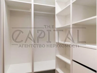 Квартира. Київ, Дніпровська набережна вул.