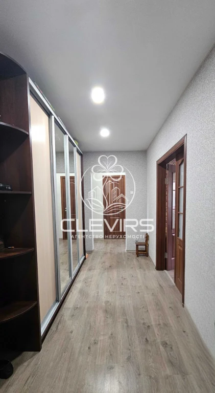 State Programs. Sale of a 3-room apartment 81 sq m, Evrika residential complex.