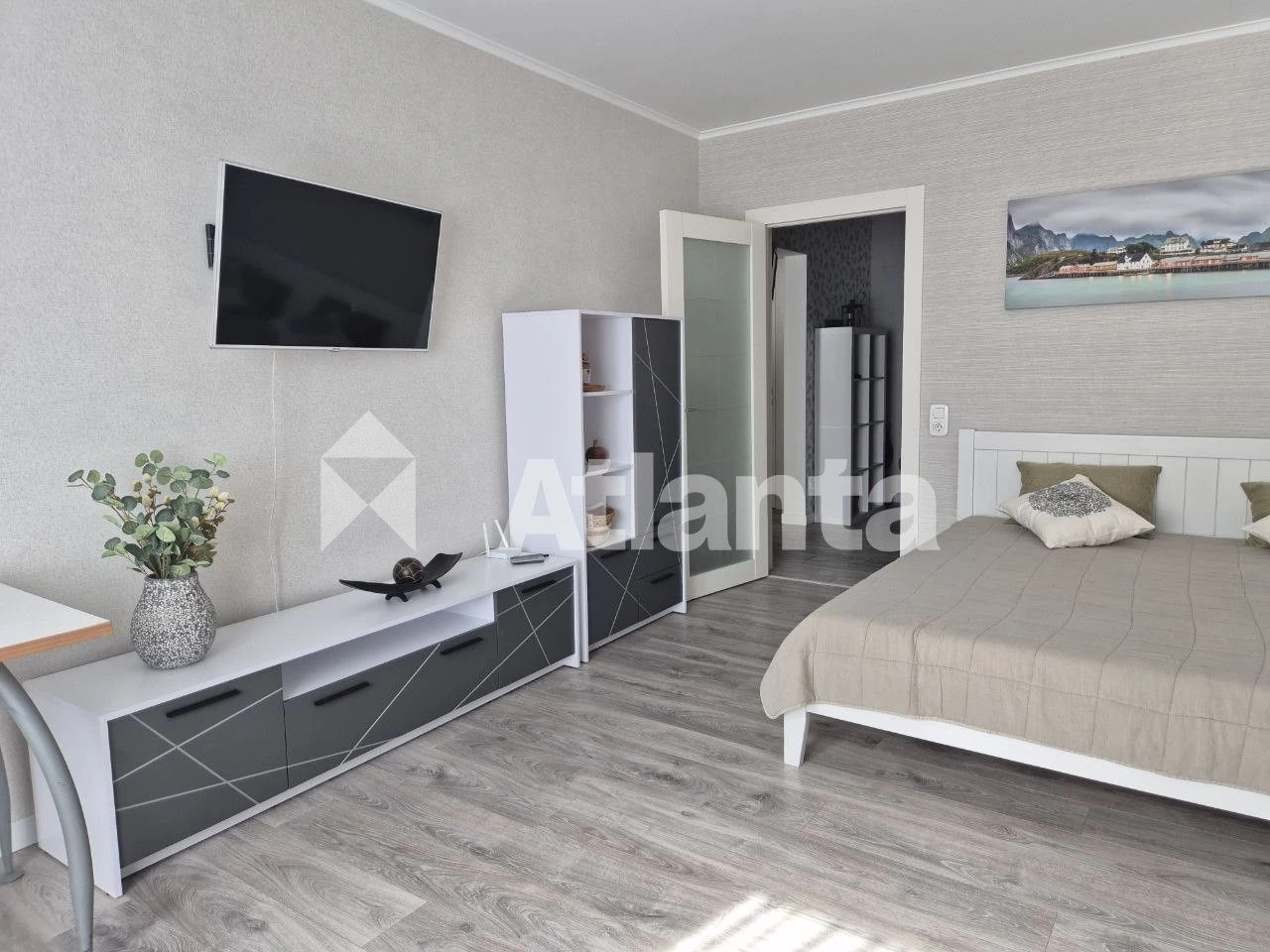1-bedroom apartment with renovation and furniture, Krister Grad residential complex. Danchenka Street