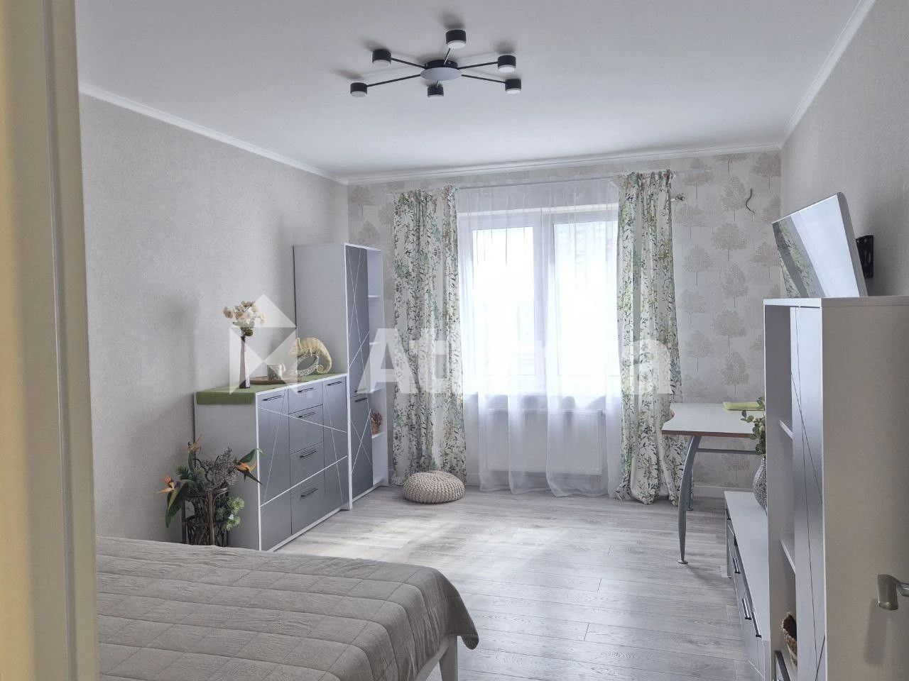 1-bedroom apartment with renovation and furniture, Krister Grad residential complex. Danchenka Street