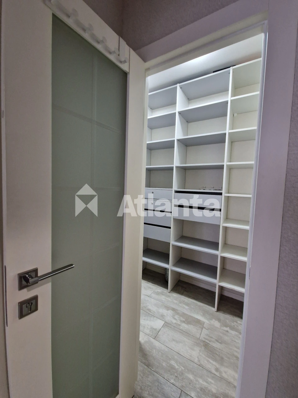 1-bedroom apartment with renovation and furniture, Krister Grad residential complex. Danchenka Street