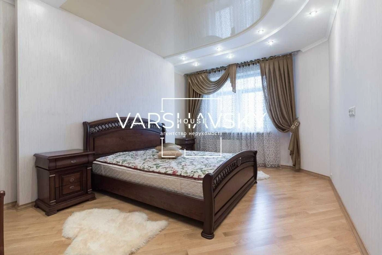 Spacious 3-bedroom apartment for sale near Pozniaky metro, no%