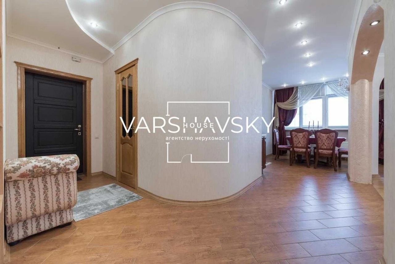 Spacious 3-bedroom apartment for sale near Pozniaky metro, no%