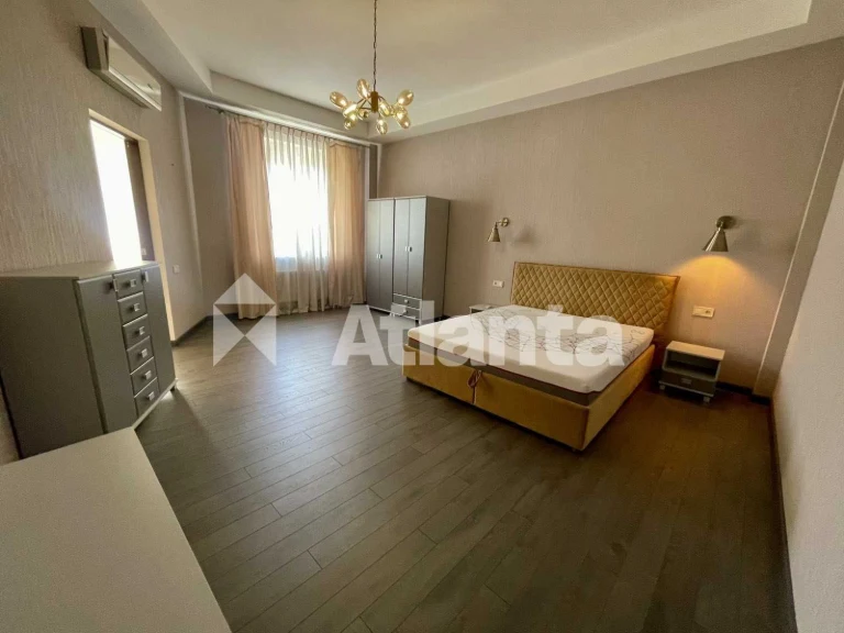 2к. элитная квартира с ремонтом 116м2 + паркоместо на Францу