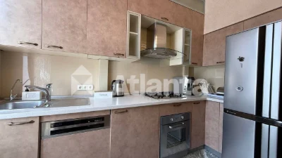 Historical city center. 5 rooms. Renovation