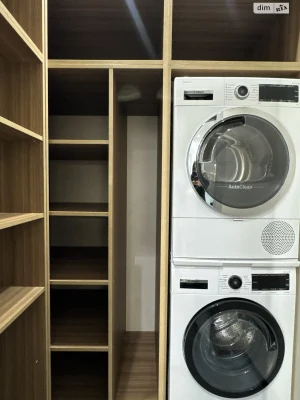 Apartment for Sale: Center