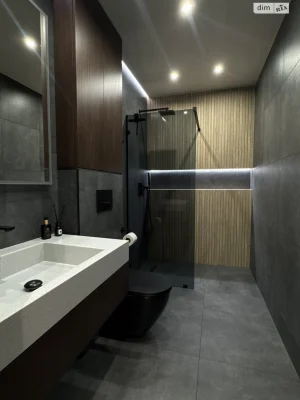 Apartment for Sale: Center