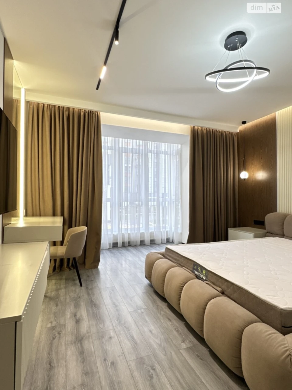 Apartment for Sale: Center
