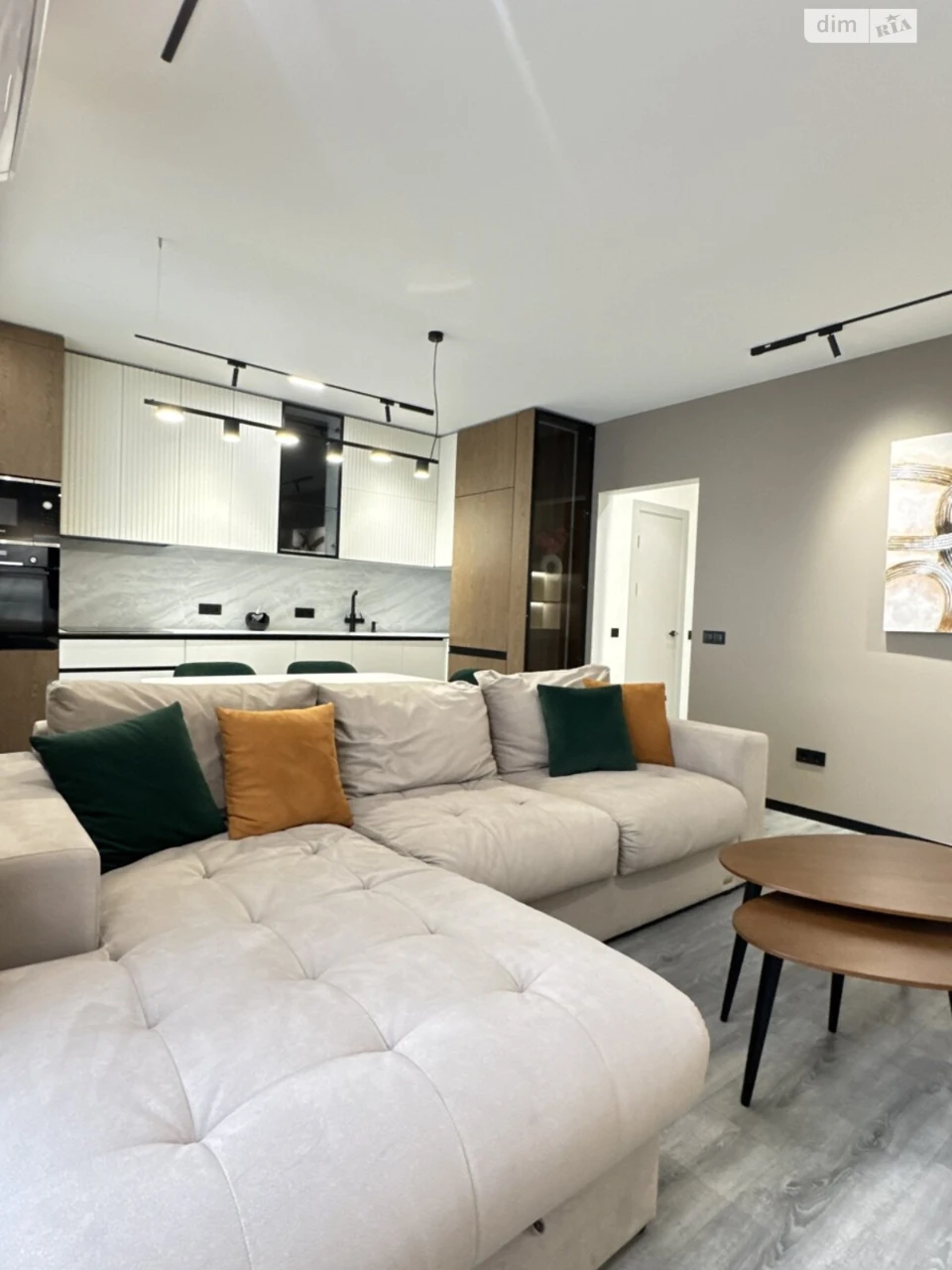 Apartment for Sale: Center
