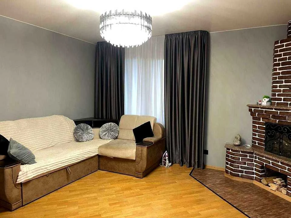 House. Polischuka st.