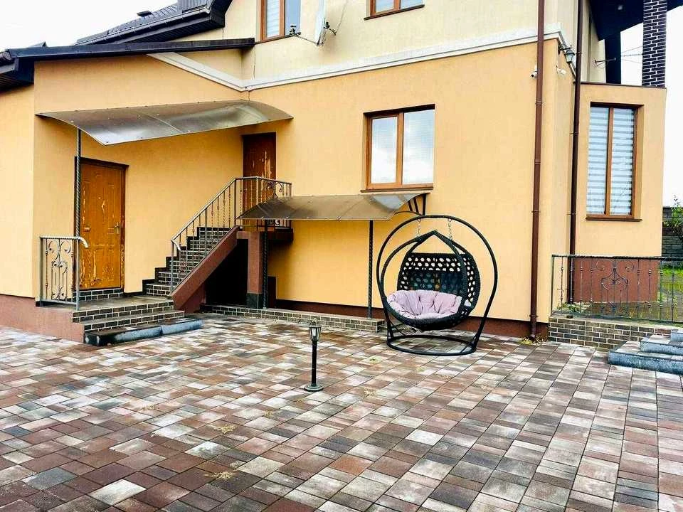 House. Polischuka st.