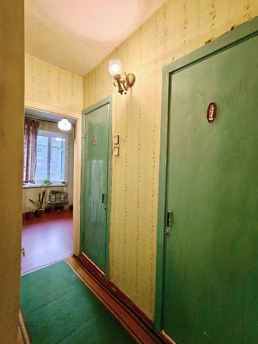 Продажа двухкомнатной квартиры 54 м2 серии ЧН, недалеко от ЦУМа,