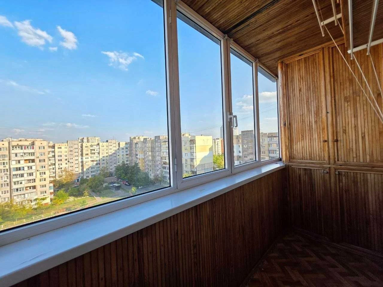Продається 1 кімнатна квартира, вулиця Північна, 34, метро Героїв