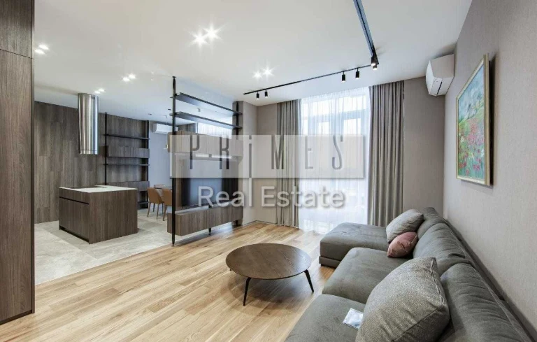 Sale of 5-room apartment 204 sq.m. for comfortable living