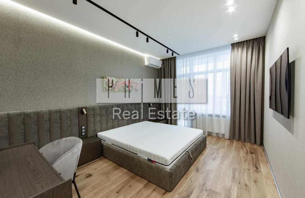 Sale of 5-room apartment 204 sq.m. for comfortable living