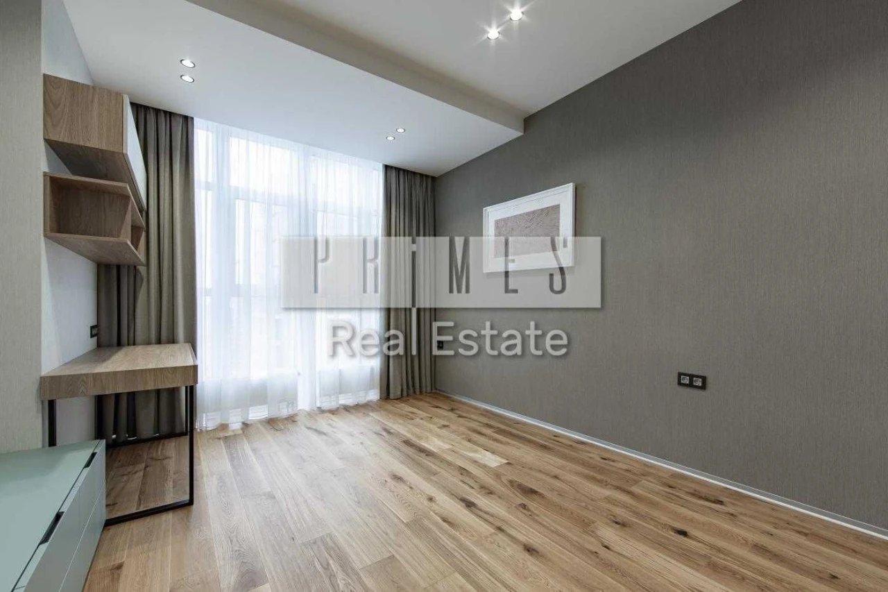 Sale of 5-room apartment 204 sq.m. for comfortable living